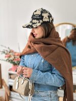 شال موهر Loewe