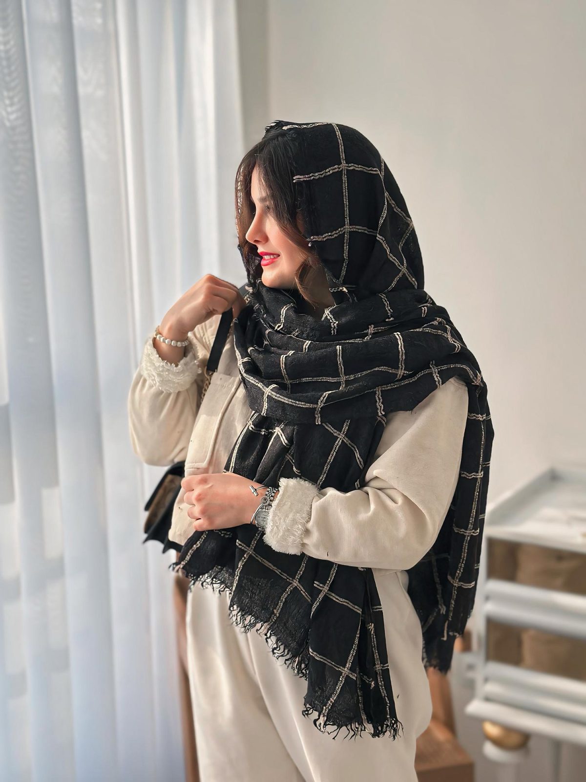 شال کنفی سبک و نرم