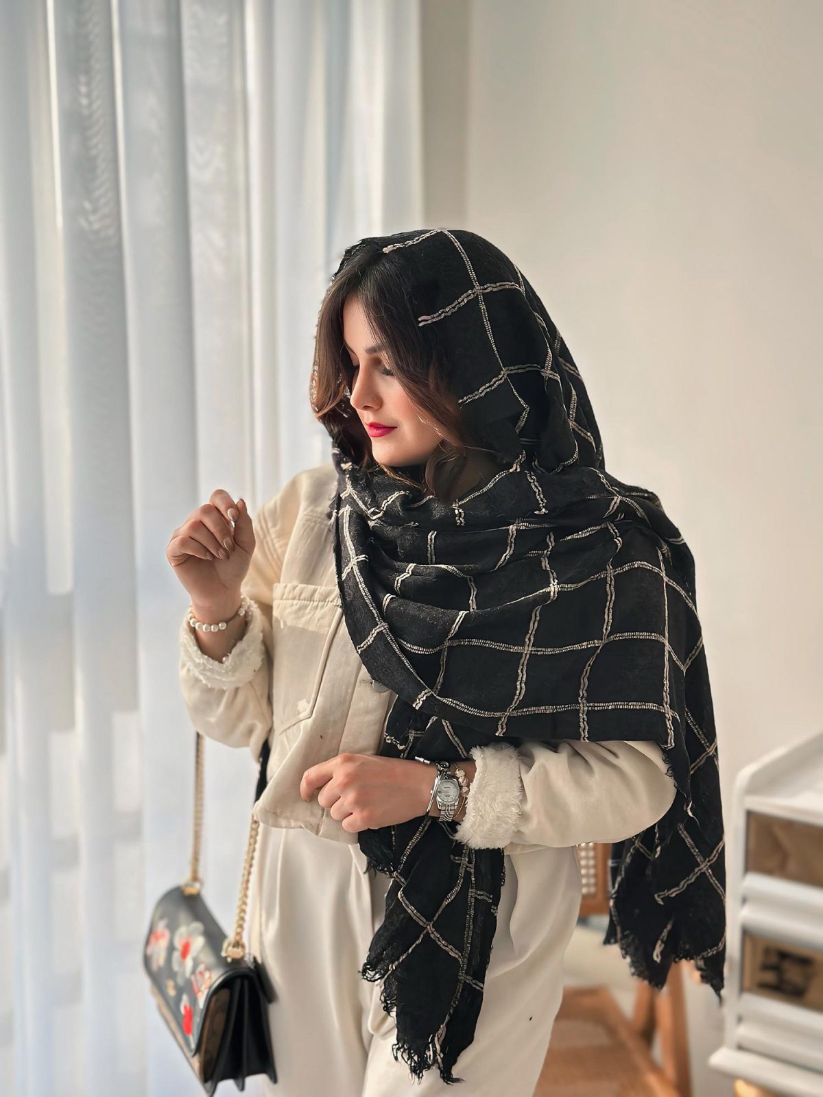 شال کنفی سبک و نرم
