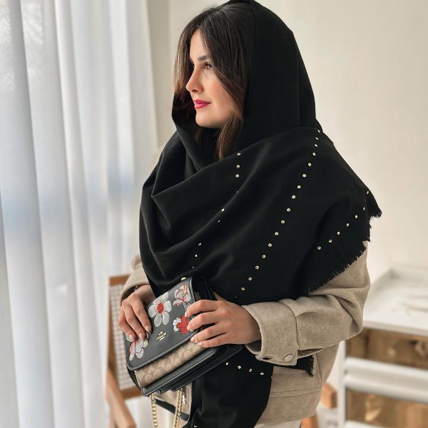 شال موهر مشکی پانچ طلایی