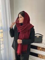 شال زنانه کریسمس با تم زرشکی