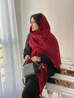 شال زنانه کریسمس با تم زرشکی