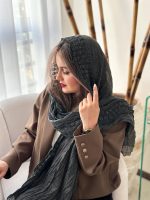 شال نخی لب گلدوزی