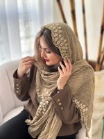 شال نخی لب گلدوزی
