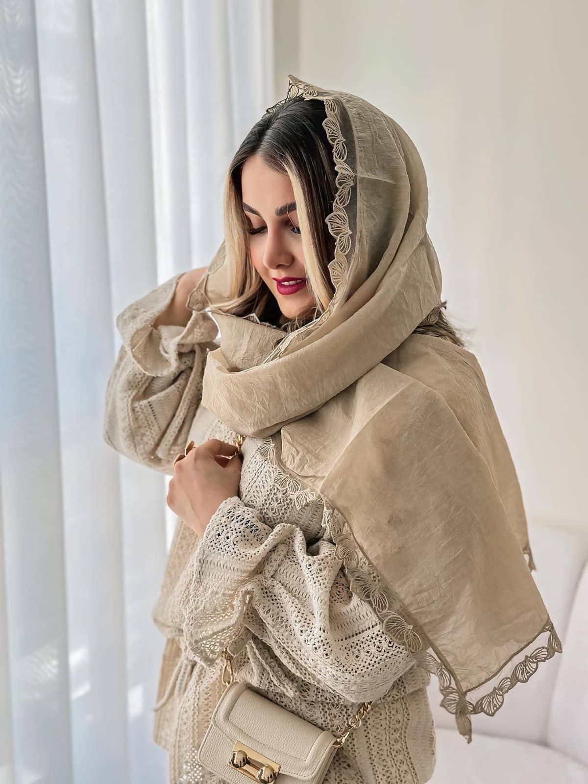 شال زنانه نخی مجلسی کرم روشن