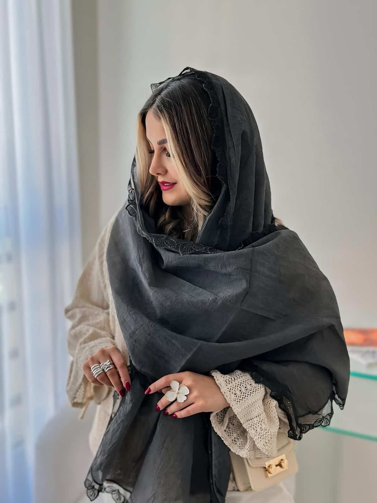 شال زنانه نخی مجلسی دودی